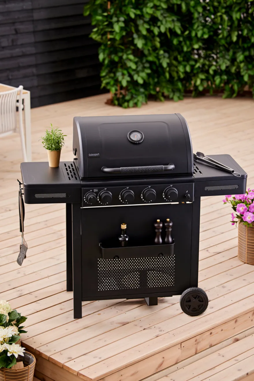 Gassgrill med 4 brennere og bakbrenner – Grillexpert